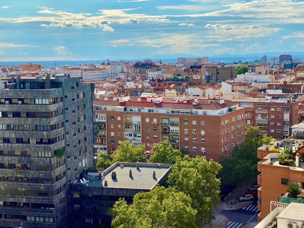 Charming Eurobuilding Skyline Madrid Apartment Exterior photo