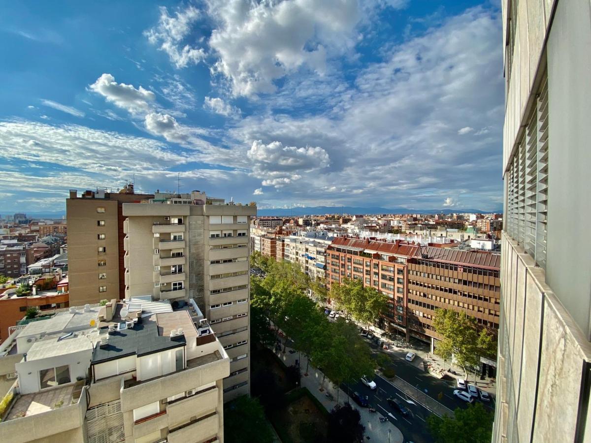 Charming Eurobuilding Skyline Madrid Apartment Exterior photo